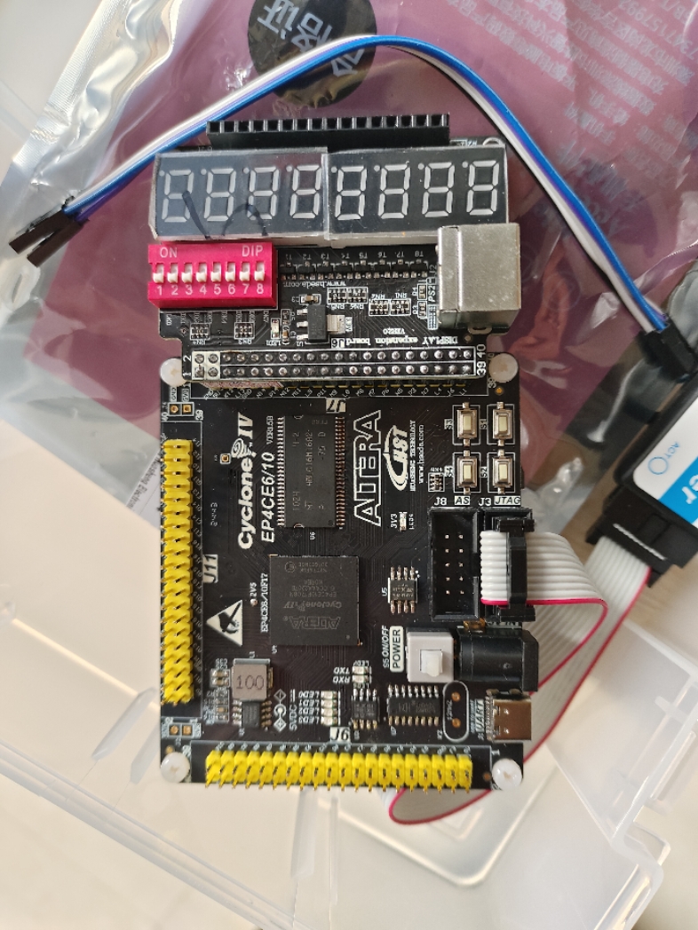 EP4CE开发板.jpg