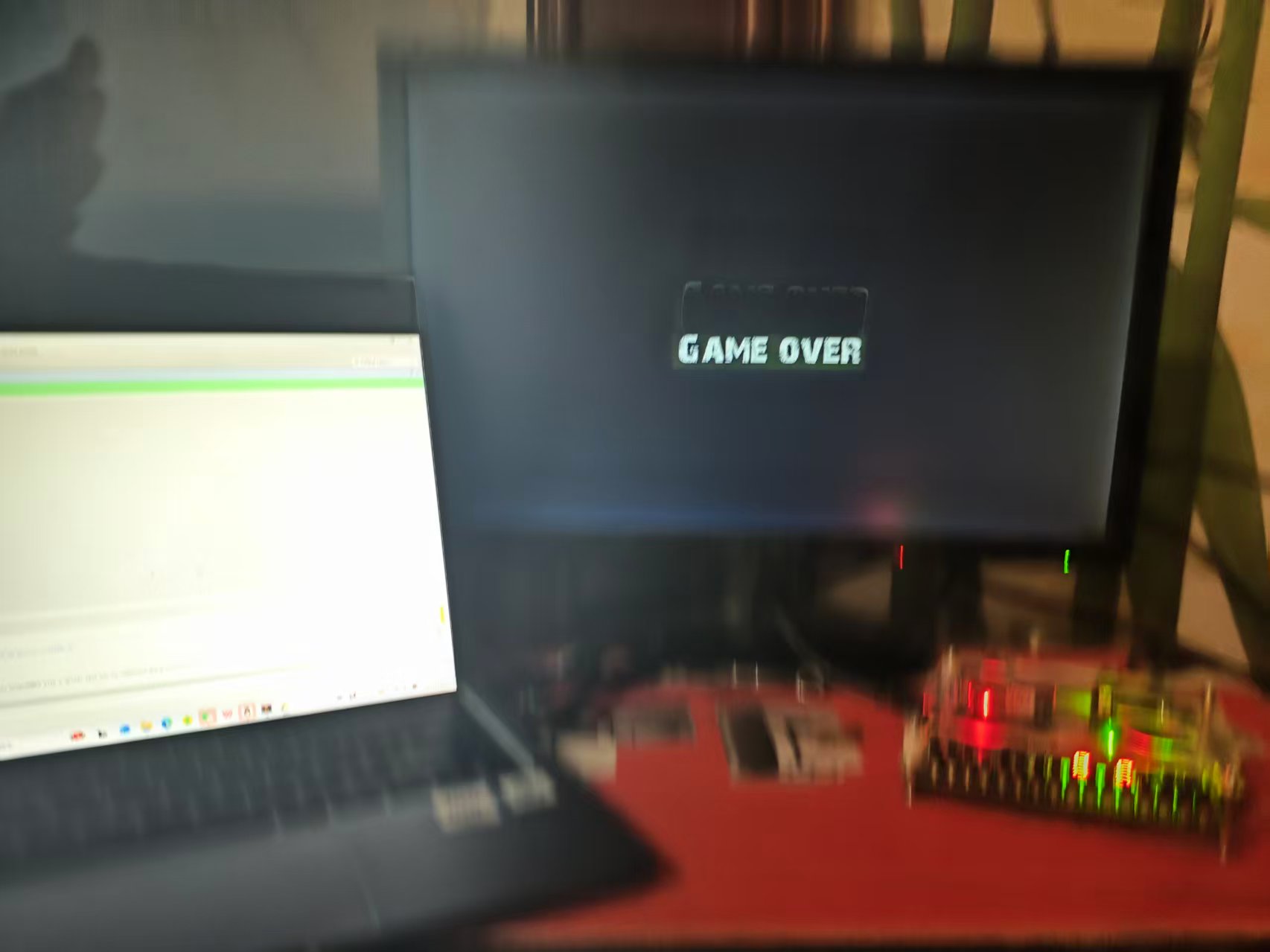 飞机射击 VGA 游戏 FPGA 设计 Verilog Vivado VHDL 开发板验证图片 上板照片 (2).jpg